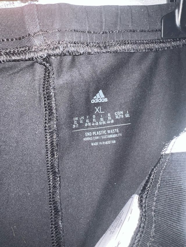 Conjunto Adidas Chándal y Camiseta Roja