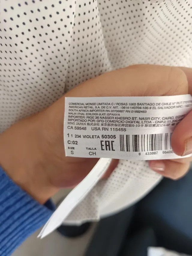 Blusa Mango Talla S Blanca con topos negros Nueva!