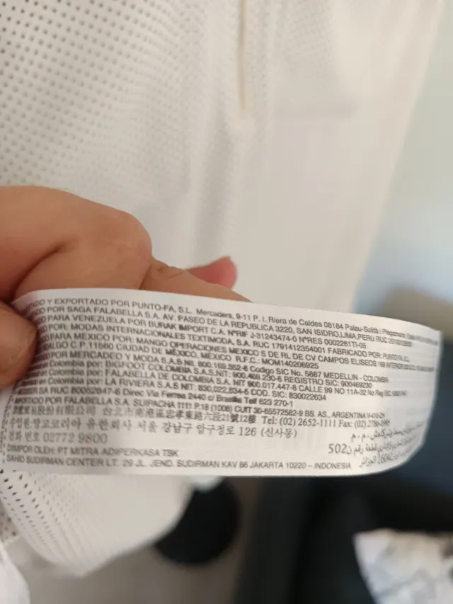 Blusa Mango Talla S Blanca con topos negros Nueva!