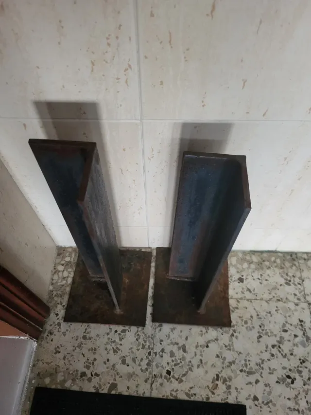 Soportes para mástil de metal