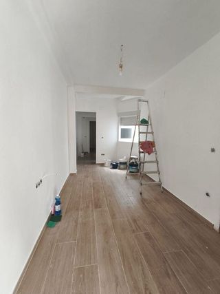 Piso en alquiler en Cruz Roja en Sevilla