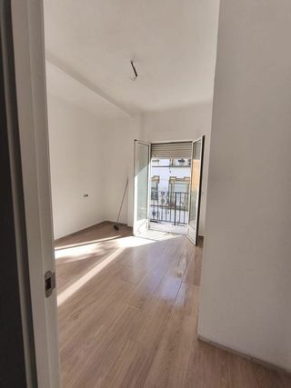 Piso en alquiler en Cruz Roja en Sevilla