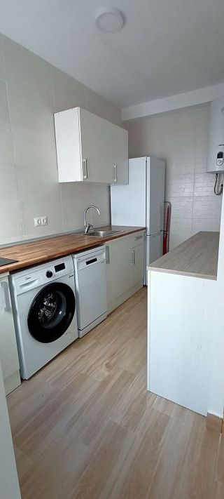 Piso en alquiler en Cruz Roja en Sevilla