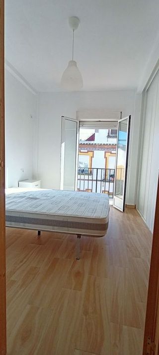 Piso en alquiler en Cruz Roja en Sevilla