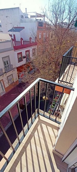 Piso en alquiler en Cruz Roja en Sevilla