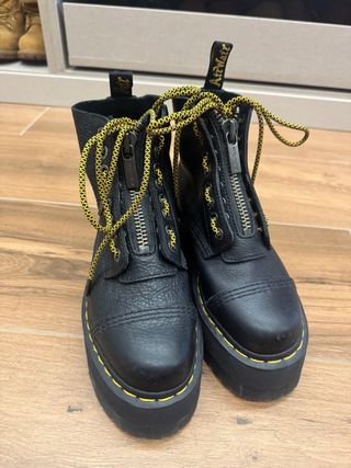 Botas Dr. Martens Sinclair Piel Negra Plataforma