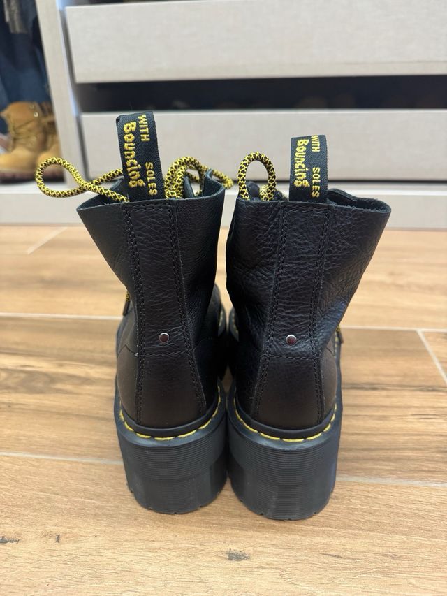 Botas Dr. Martens Sinclair Piel Negra Plataforma