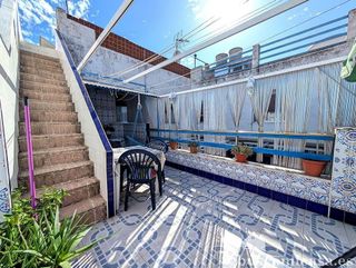 Chalet en venta en Linares