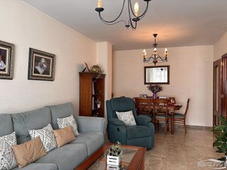 Casa adosada en venta en Lucena