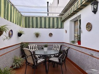 Casa adosada en venta en Lucena