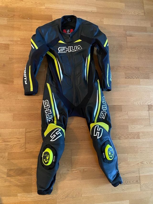 Mono Moto SHUA Infinity Negro/Amarillo