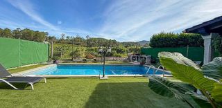 Casa adosada en venta en Ponteareas