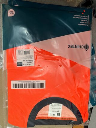 Pantalon , camisetas ,chaleco 