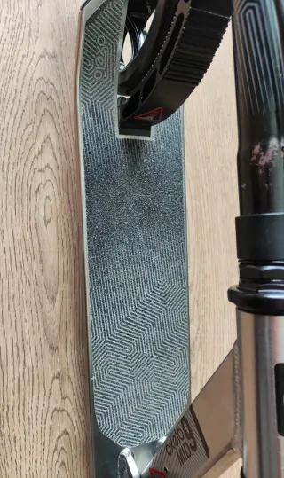 Patinete Oxelo MID9 de Decathlon.  (Plegable) Gris