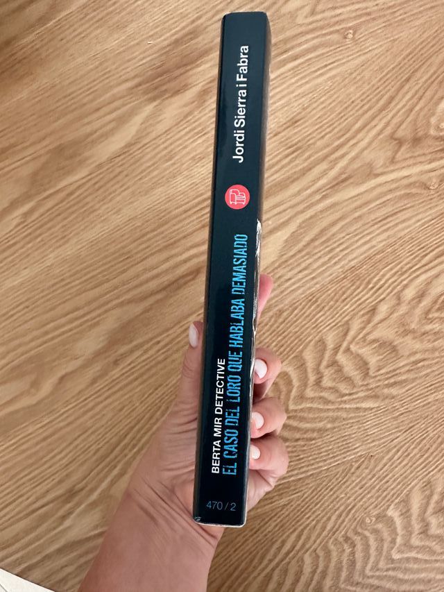 El caso del loro que hablaba demasiado (bolsill...