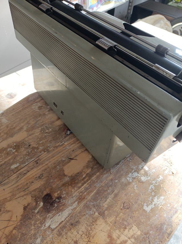 Máquina de escribir antigua