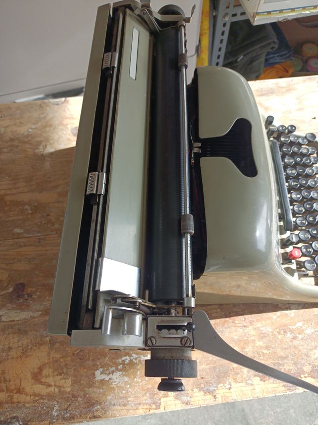 Máquina de escribir antigua