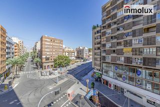 Piso en venta en Centro en Alicante