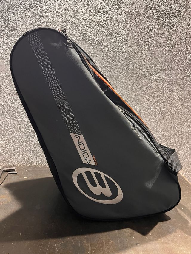 Pack pala pádel BlackCrown + mochila Bullnpadel.