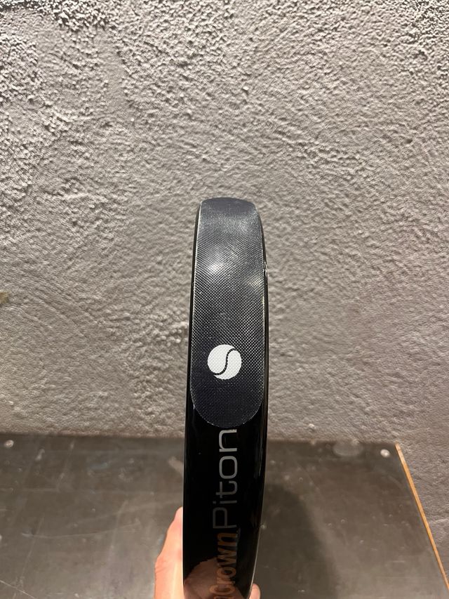 Pack pala pádel BlackCrown + mochila Bullnpadel.