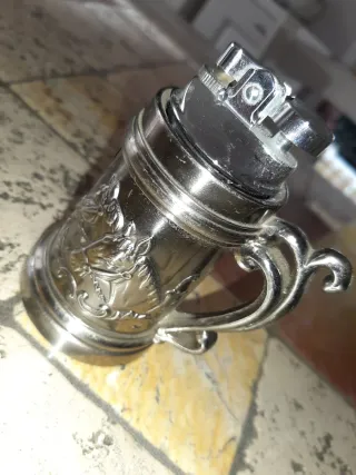 Accendino vintage da tavolo design cavalli