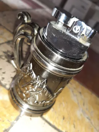 Accendino vintage da tavolo design cavalli