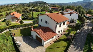 Chalet en venta en Celorio-Poó-Parres en Llanes
