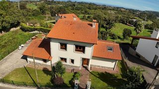 Chalet en venta en Celorio-Poó-Parres en Llanes