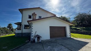 Chalet en venta en Celorio-Poó-Parres en Llanes