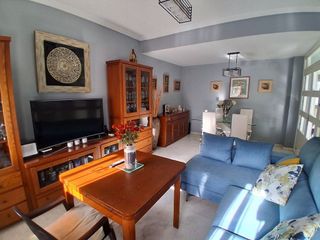 Casa adosada en venta en Sanlúcar la Mayor