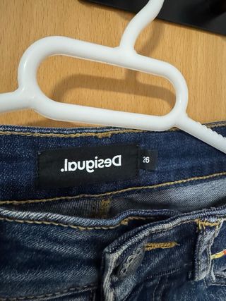 Pantalón vaquero Desigual azul talla 26