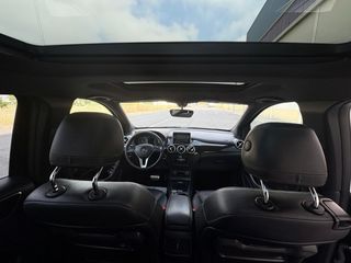 Mercedes-Benz Clase B 200d Aut