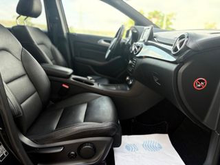 Mercedes-Benz Clase B 200d Aut