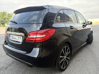 Mercedes-Benz Clase B 200d Aut