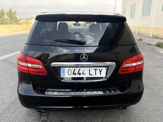 Mercedes-Benz Clase B 200d Aut