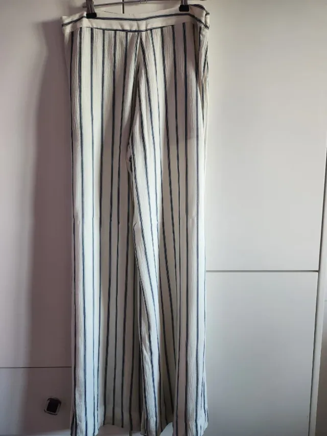 Pantalón Pull&Bear rayas verticales talla 38