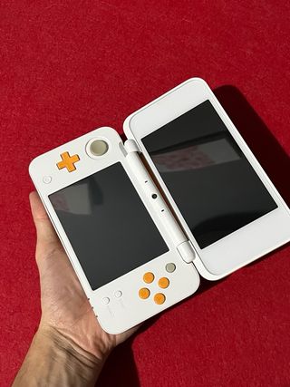 Nintendo NEW 2DS XL