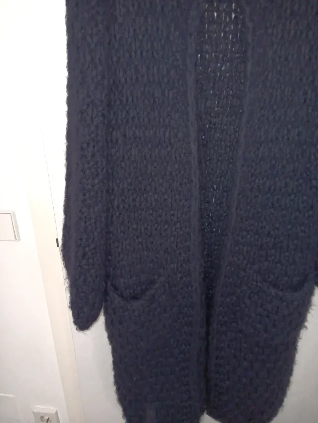 Abrigo negro lana punto flojo