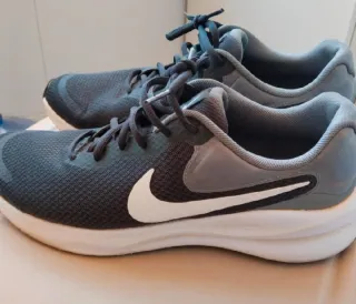 OCASIÓN Zapatillas Nike Talla 44 Gris/Blanco