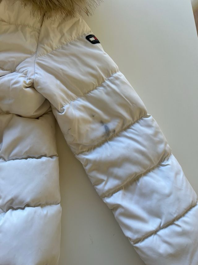 Plumas Tommy Hilfiger niña T8 (128cm)