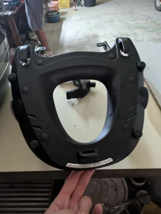 Maleta GIVI Maxia 2 cascos Yamaha FZ6