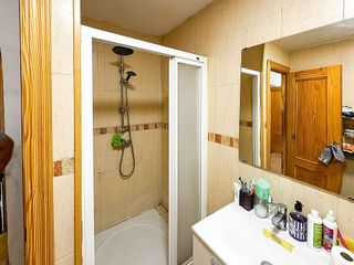 Casa adosada en venta en Iznalloz