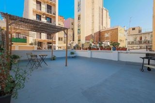 Casa adosada en venta en El Clot en Barcelona