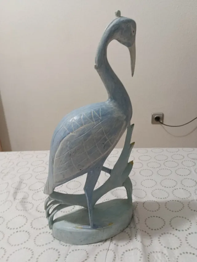 Figura decorativa de garza azul