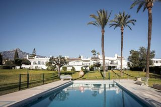 Piso en venta en Los Naranjos - Las Brisas en Marbella