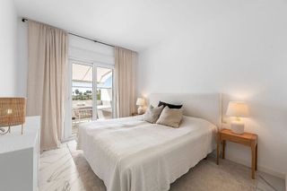 Piso en venta en Los Naranjos - Las Brisas en Marbella