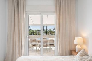 Piso en venta en Los Naranjos - Las Brisas en Marbella