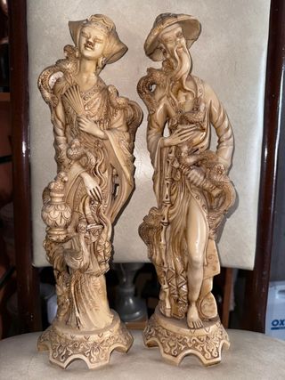 Coppia di Draghi Cinesi in Resina