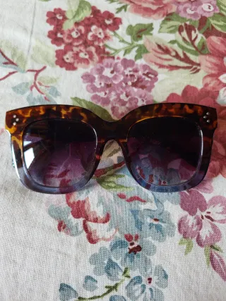 Lotto 4 occhiali da sole donna tartarugati