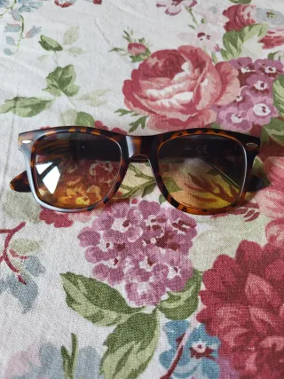 Lotto 4 occhiali da sole donna tartarugati